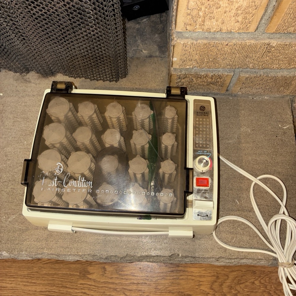 Vintage General Electric Mist Condition Dry Hairsetter Beige Hot Rollers USA